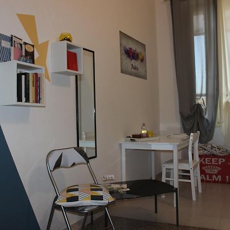 Bed 'N Books Sassari Bagian luar foto