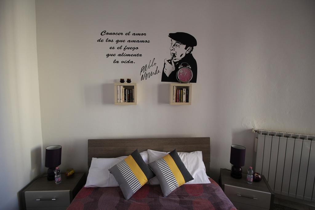 Bed 'N Books Sassari Bagian luar foto