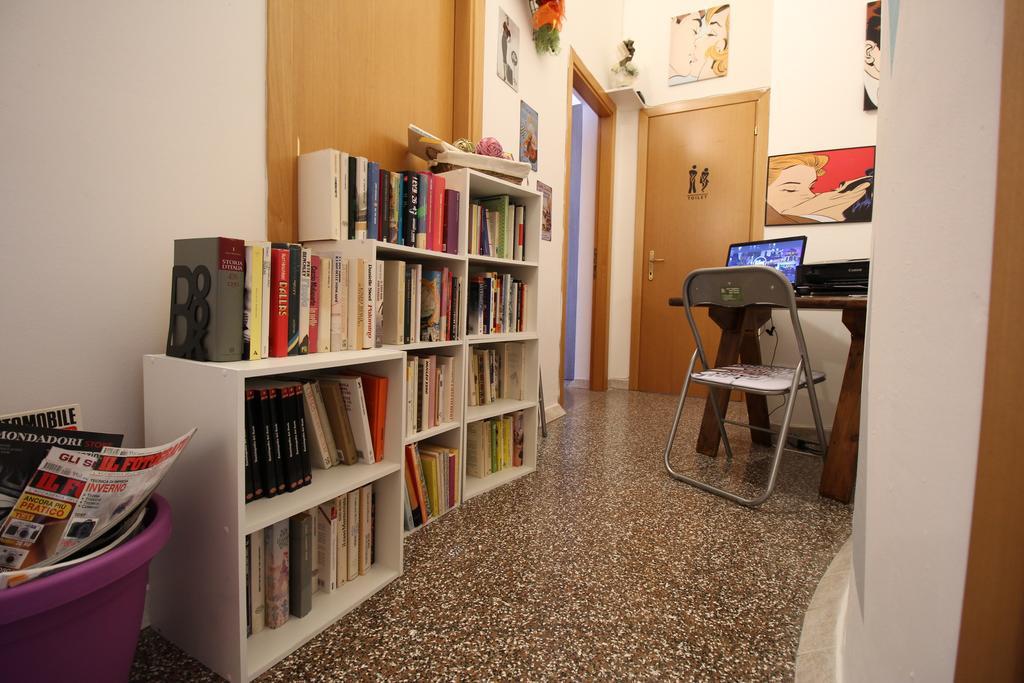 Bed 'N Books Sassari Bagian luar foto