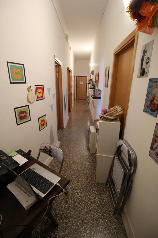 Bed 'N Books Sassari Bagian luar foto