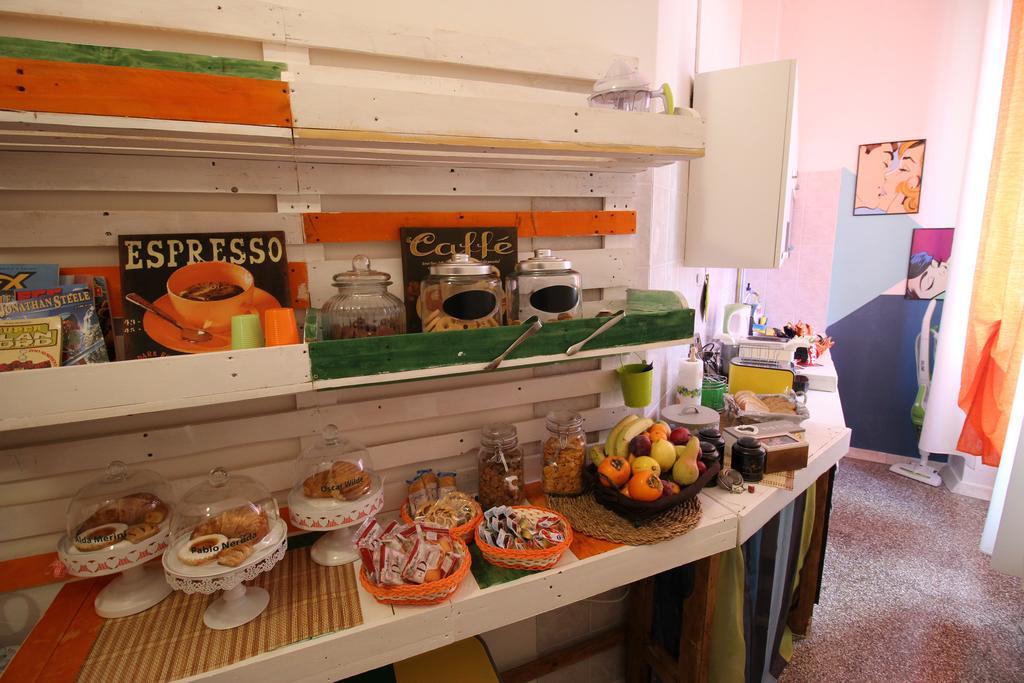 Bed 'N Books Sassari Bagian luar foto