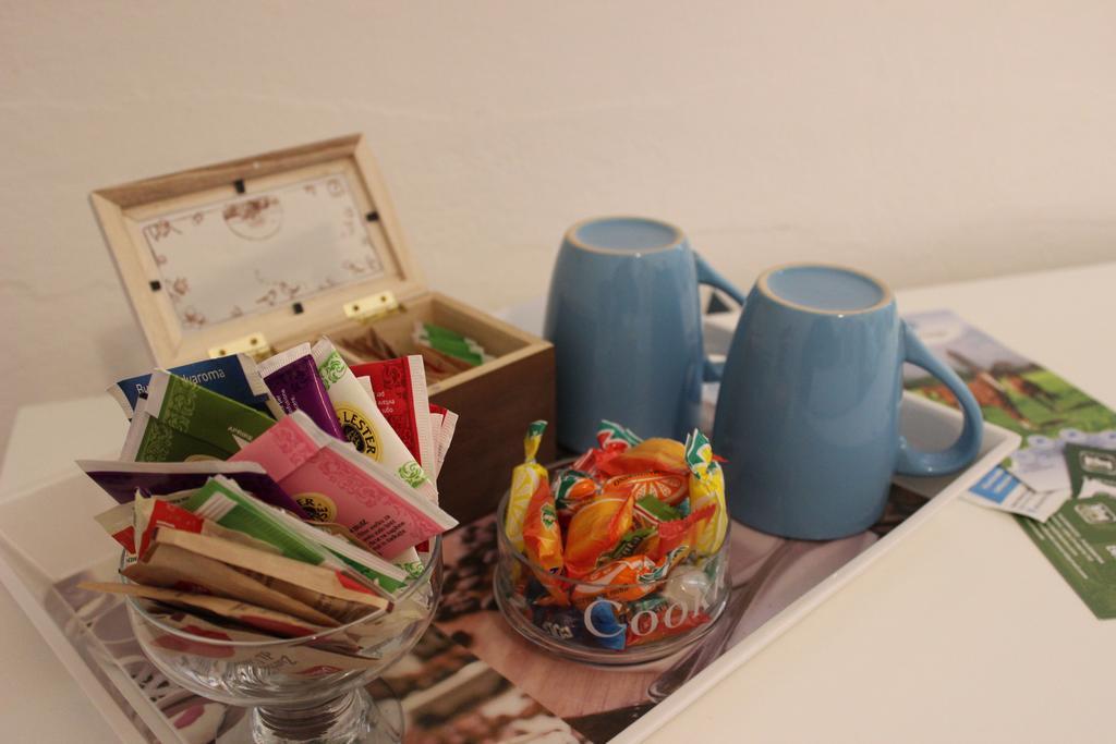 Bed 'N Books Sassari Bagian luar foto