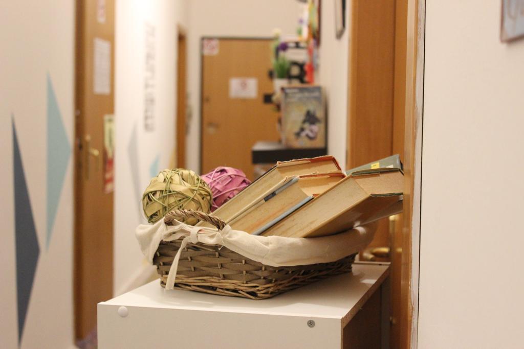 Bed 'N Books Sassari Bagian luar foto